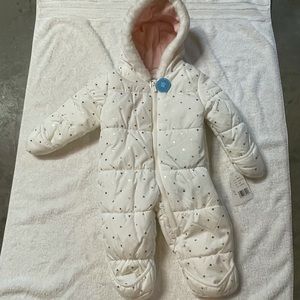 NWT Carter’s snowsuit, white w/ gold hearts, 6-9mo